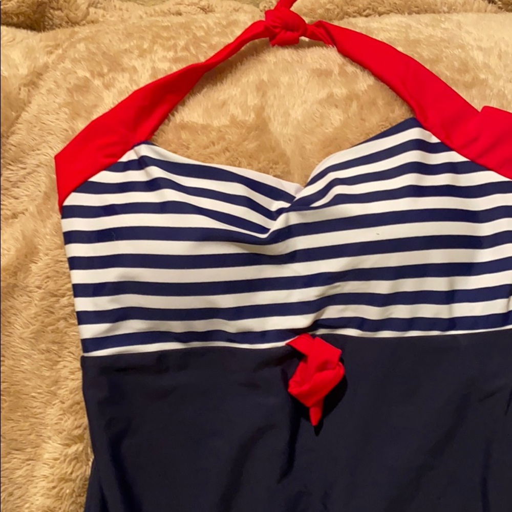 Tankini - Picture 2 of 5